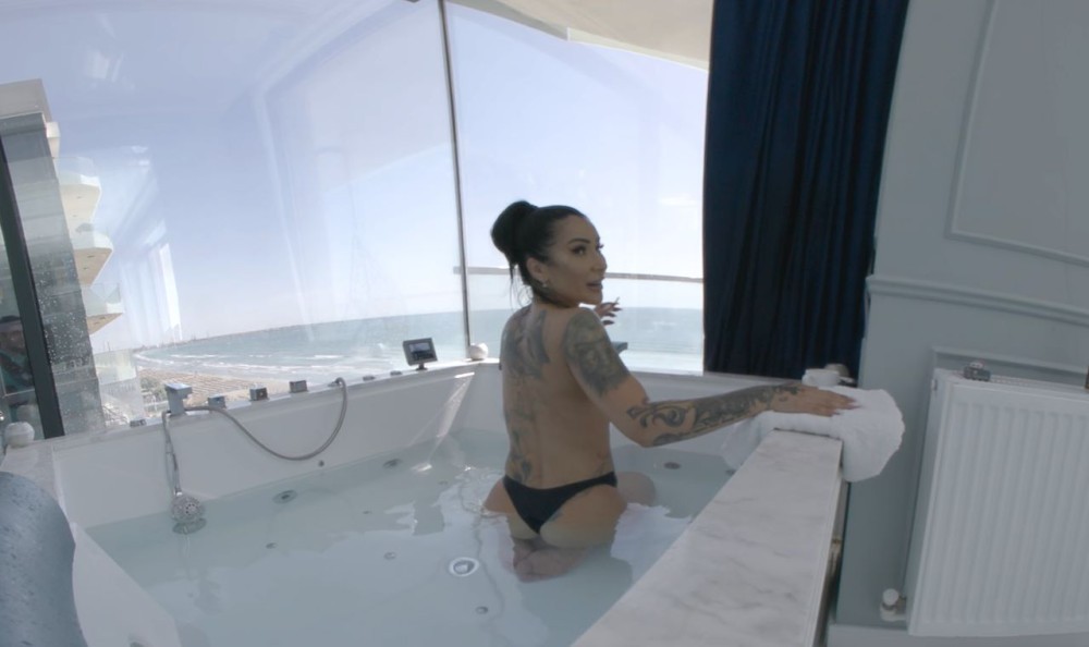 Mistress Kennya BDSM Bath Time Fantasy