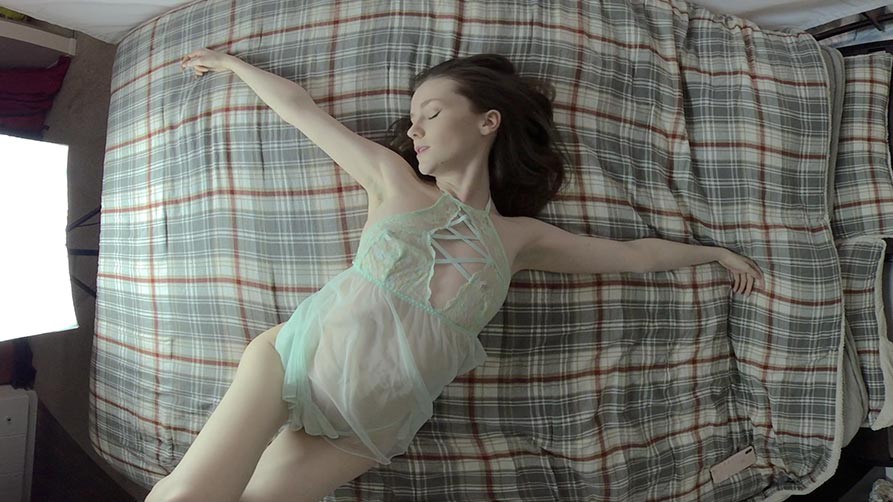 Emily Bloom Overhead Tease in Stunning 4K