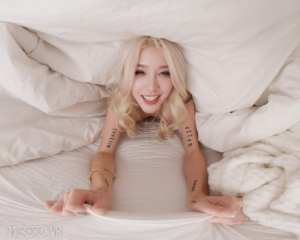 Whitney Malone in Wild Switcheroo VR Action