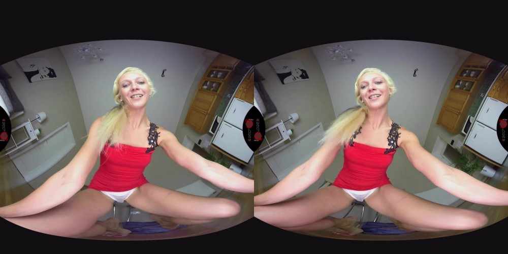 Lola Facesitting: Sensual VR Fetish Bliss