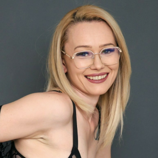 Ellie Crystal Pornstar