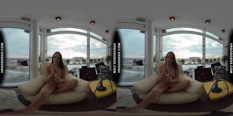 Rosalina Teen Solo Hookah Play in 4K VR - Image 2
