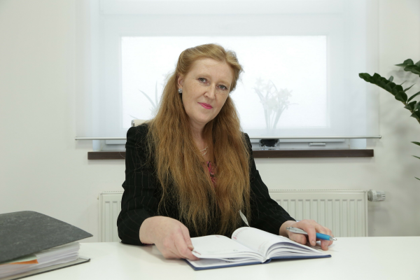 Lady Angelina's Sensual Solo in Stunning 4K - Image 1