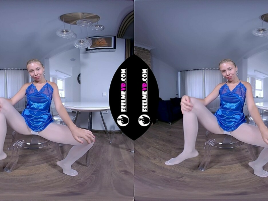 Nico's Sensual VR Solo with Petite Curves - Image 4