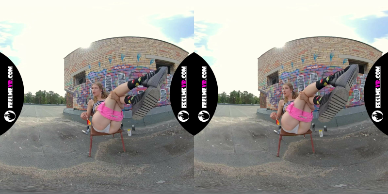 Blizard In Virtual Reality Nude Teenager Session Backstage Video - Image 4