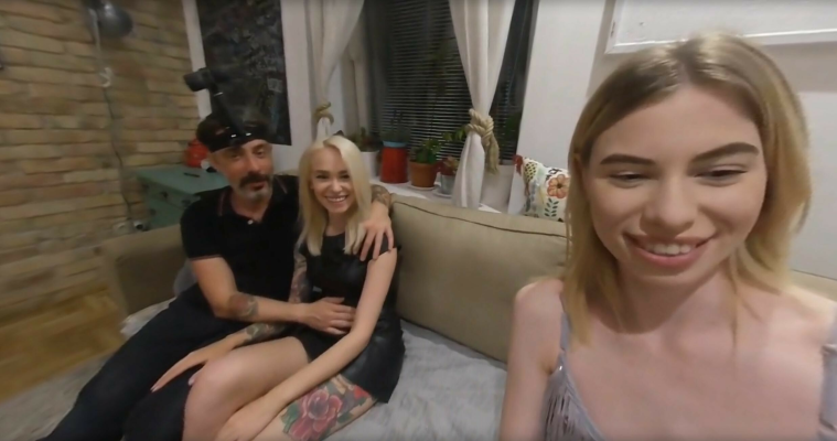 Arteya and Luna in Wild VR Orgy Action - Image 1