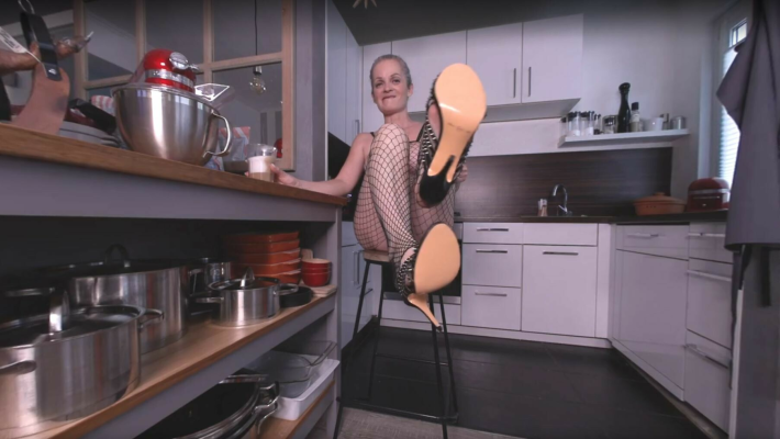 Sabdeluxe in Steamy Solo Jerk Off Session - Image 2