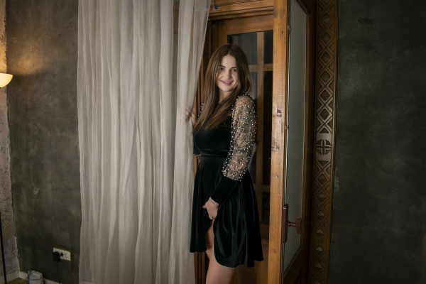 Sassy Tiff Wet and Wild in Rainy VR Scene - Image 7