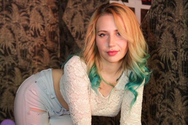 Gloryous Coffee and Cream - Maya Blue - Image 2