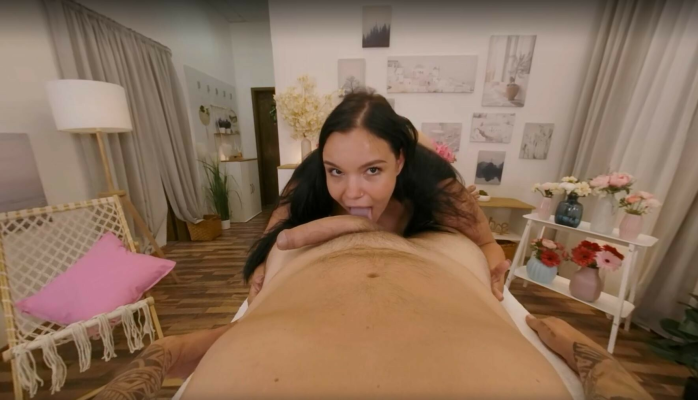 Sofia Lee in Sensual Naked Massage VR - Image 3