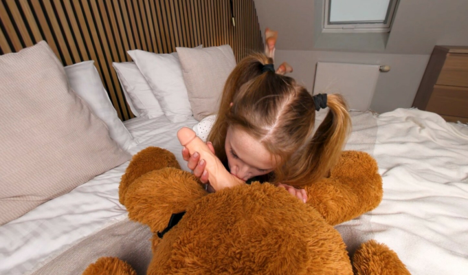 Kendra's Stunning College Girl Blowjob - Image 7