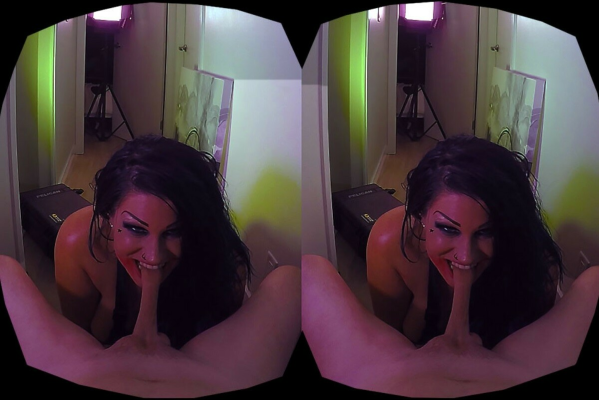 Samantha Mack Lotion Seduction in 4K VR - Image 4