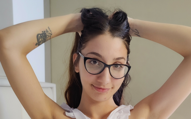 Teen Maid Morgana - Image 4