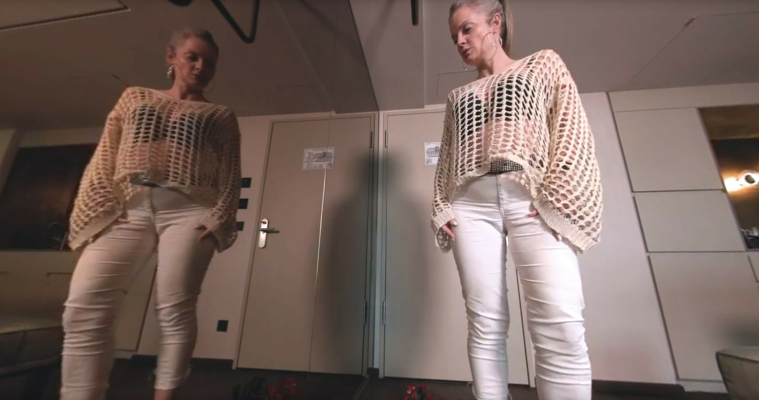 Sabdeluxe Sizzling Heels Fetish Show - Image 1