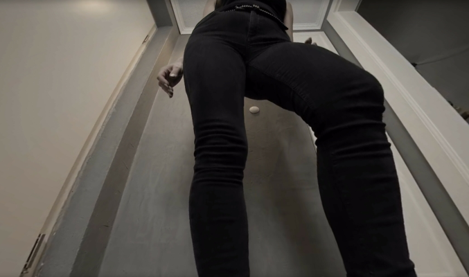 Sabdeluxe Outdoor Footdate - Intense 8K VR Tease - Image 6