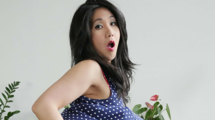 Amy Jane's Seductive Fan Dance in VR - Image 1