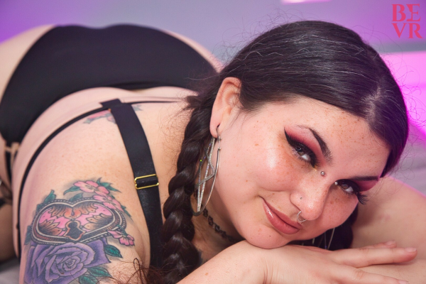 Buffy Baby Sensual Solo Tease in 4K - Image 6